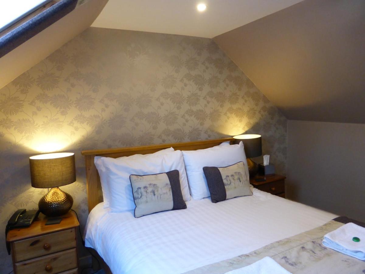 Glen Clova Hotel & Luxury Lodges Millton of Clova Экстерьер фото