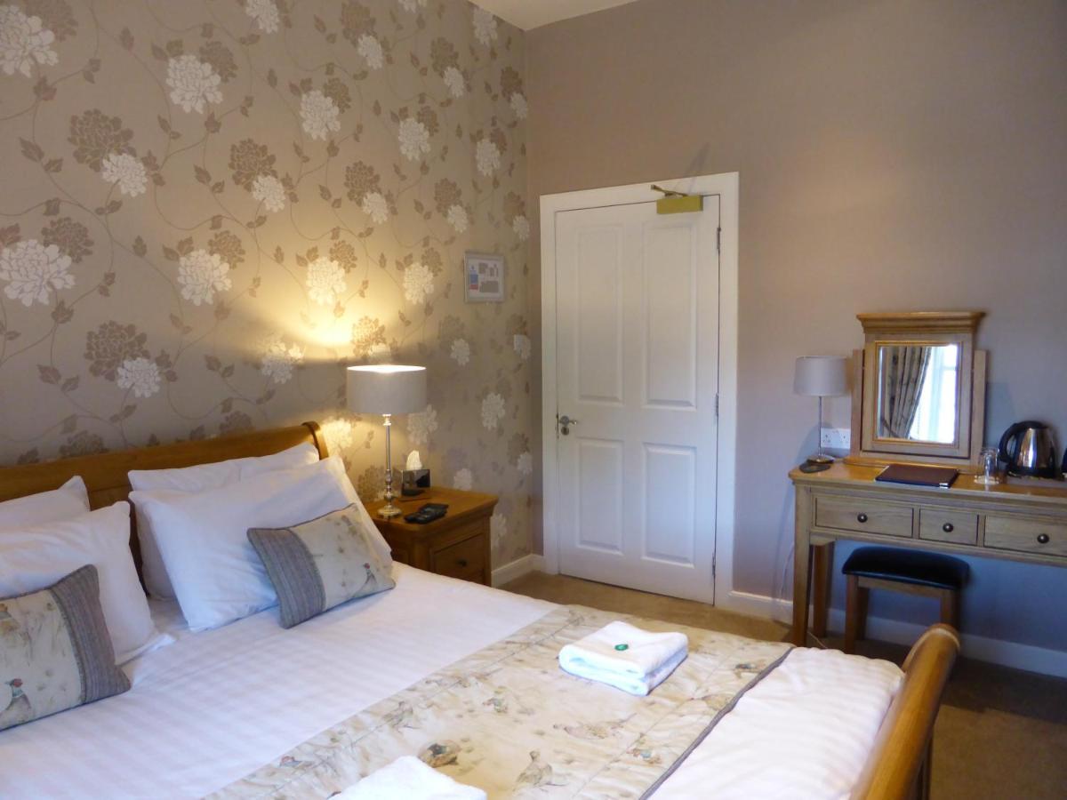 Glen Clova Hotel & Luxury Lodges Millton of Clova Экстерьер фото