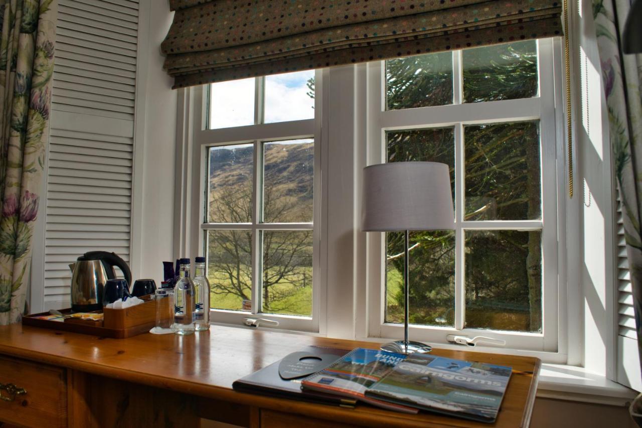 Glen Clova Hotel & Luxury Lodges Millton of Clova Экстерьер фото