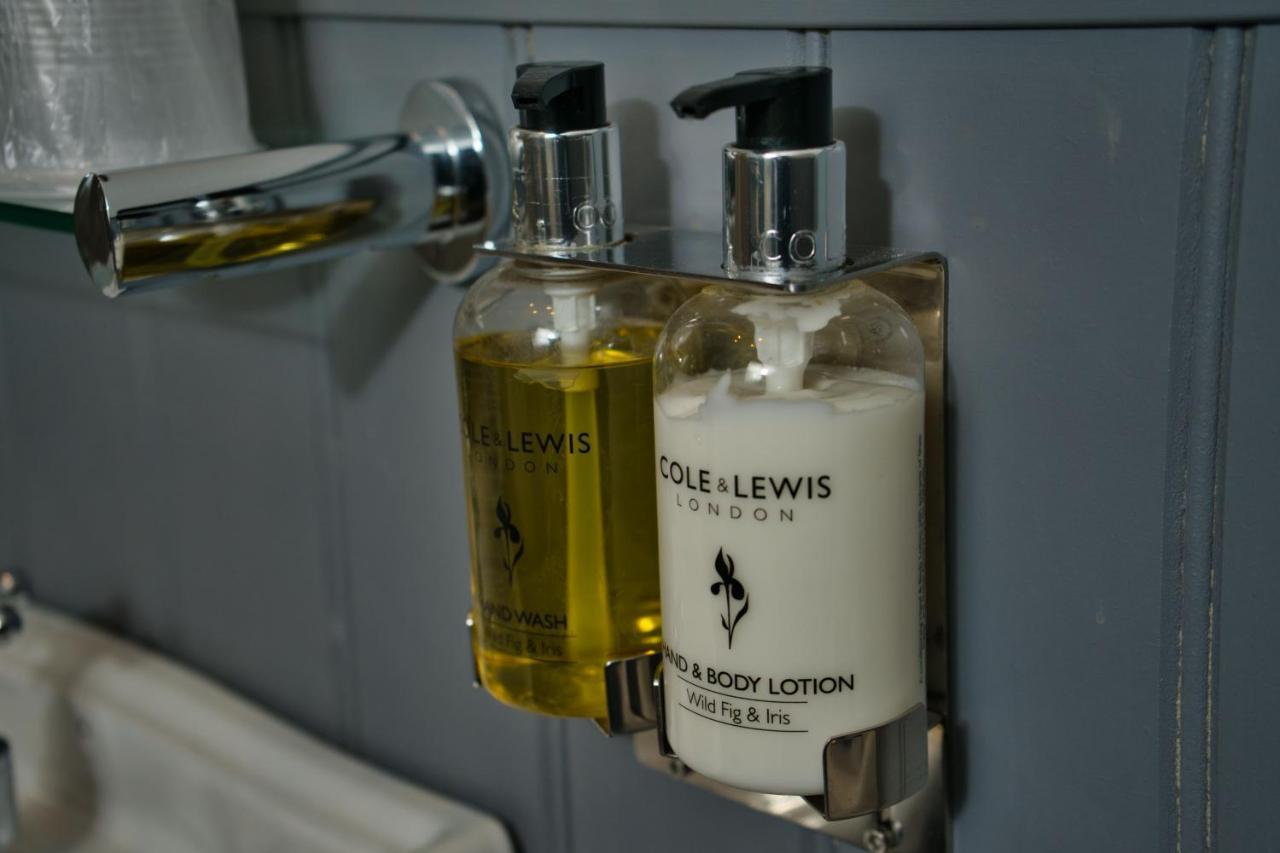 Glen Clova Hotel & Luxury Lodges Millton of Clova Экстерьер фото