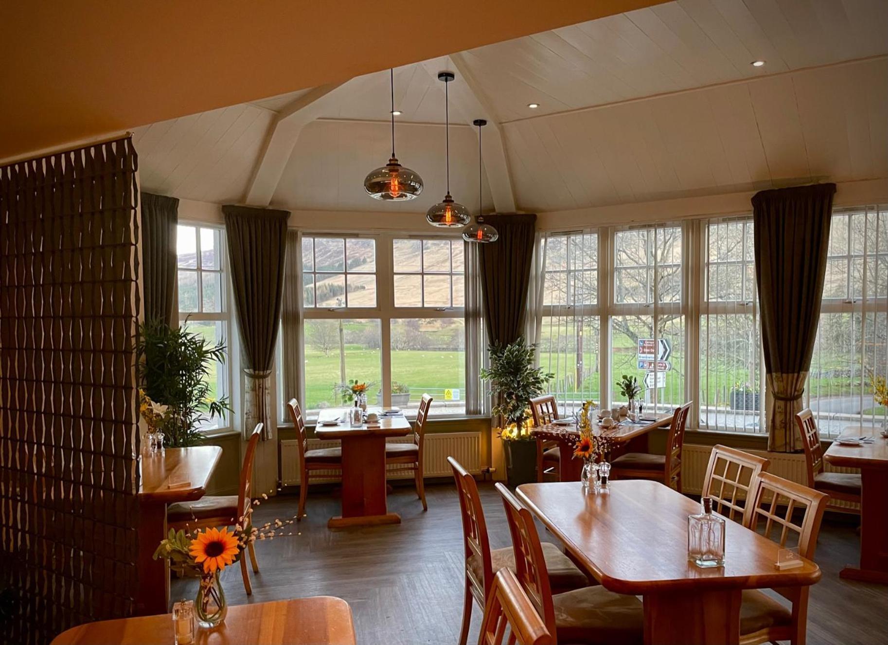 Glen Clova Hotel & Luxury Lodges Millton of Clova Экстерьер фото