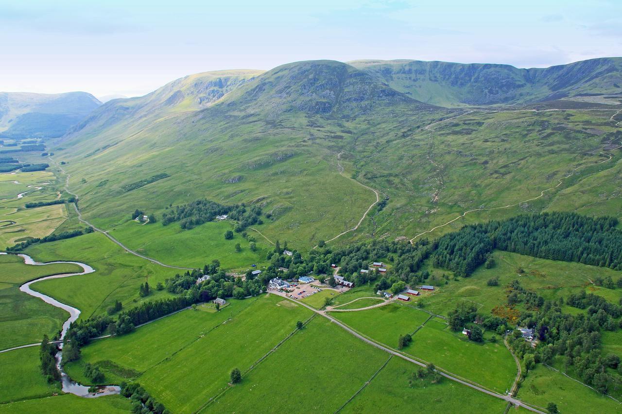 Glen Clova Hotel & Luxury Lodges Millton of Clova Экстерьер фото