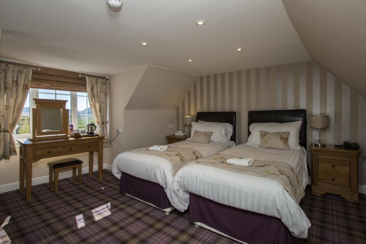 Glen Clova Hotel & Luxury Lodges Millton of Clova Экстерьер фото
