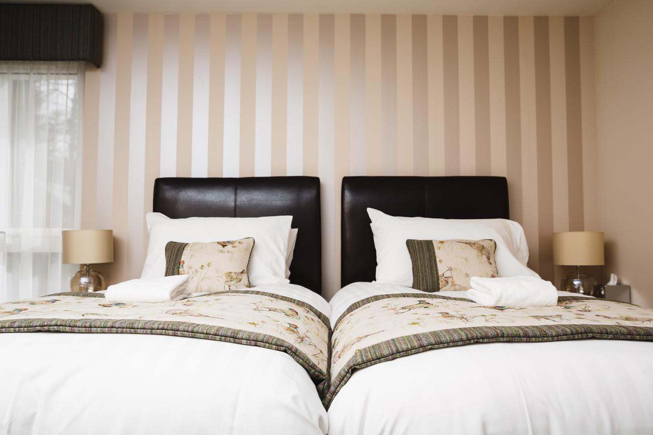 Glen Clova Hotel & Luxury Lodges Millton of Clova Экстерьер фото