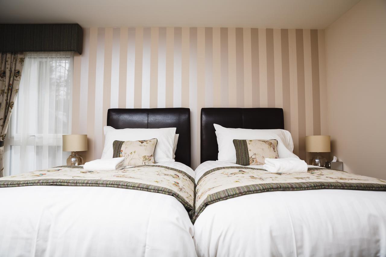 Glen Clova Hotel & Luxury Lodges Millton of Clova Экстерьер фото